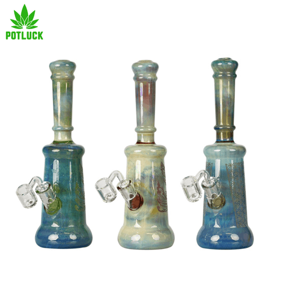 The new Amsterdam Limited Edition is made of high quality borosilicate glass and formed in a special shape. The bong is 26cm of height and the glass and the chillum is 14.5mm.