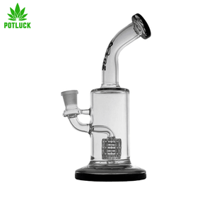 Standing at 21cm tall on a sturdy rounded and features a diffuser which provides extra filtrationbase with black accents